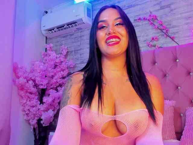 NahiraFun webcam