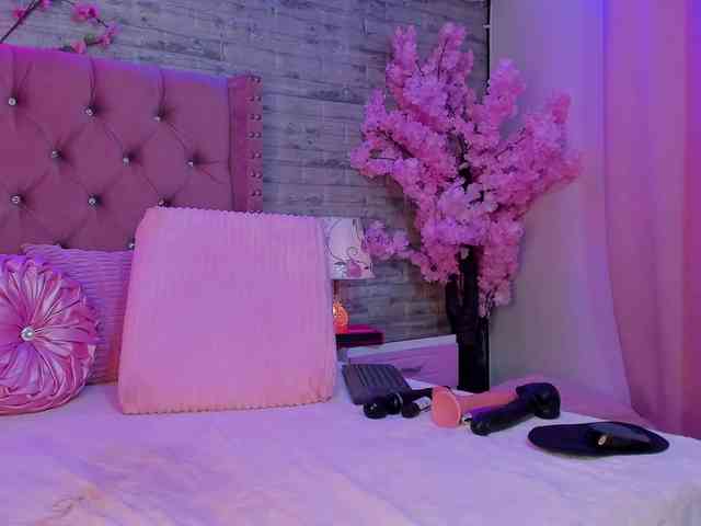 NahiraFun webcam