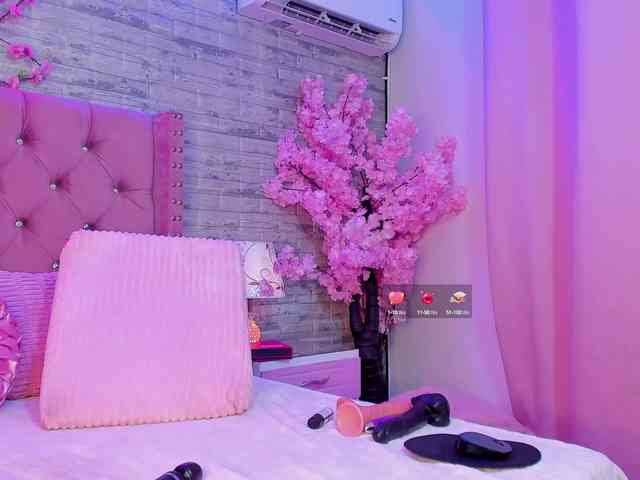NahiraFun webcam