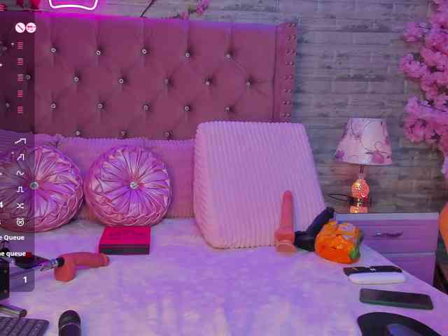 NahiraFun webcam