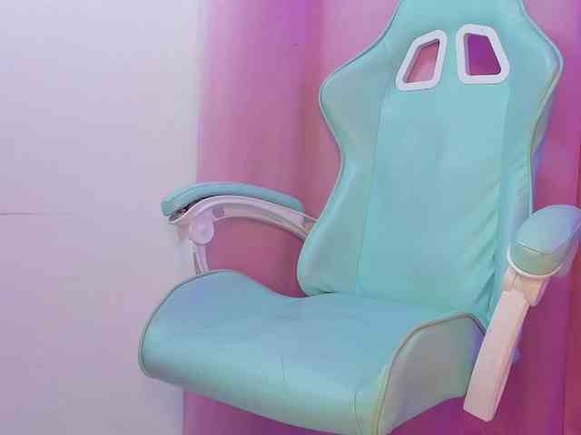 NahiraFun webcam