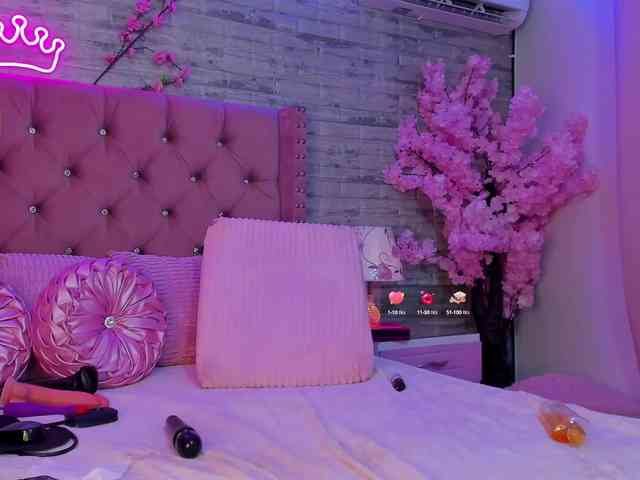 NahiraFun webcam