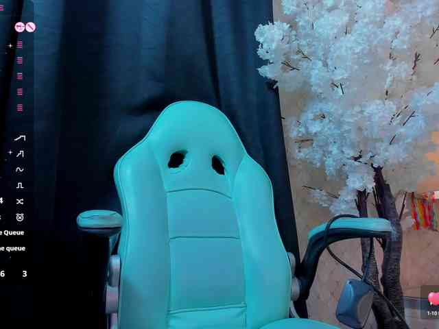NahiraFun webcam