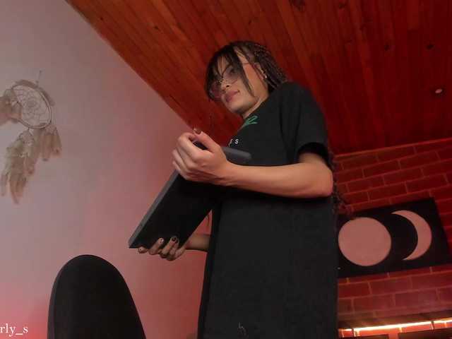 CurlyScarlett13's BongaCams show and profile