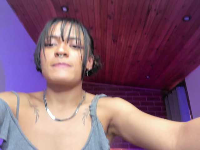 CurlyScarlett13's BongaCams show and profile