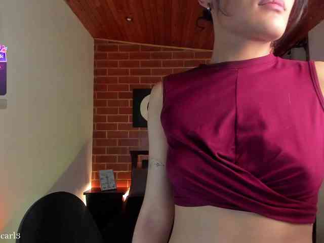 CurlyScarlett13 webcam