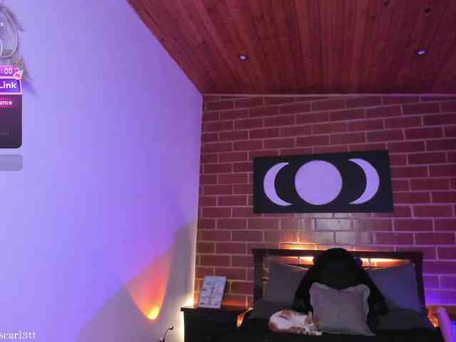 CurlyScarlett13 webcam