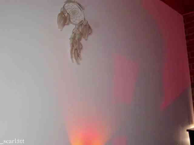 CurlyScarlett13 webcam