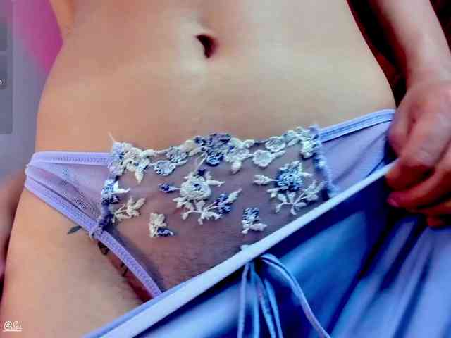 CurlyScarlett13 CurlyScarlett13