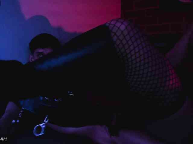 CurlyScarlett13 webcam