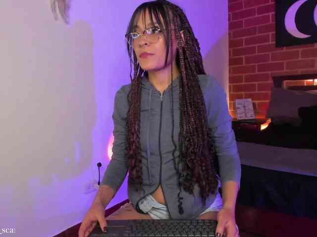 CurlyScarlett13 CurlyScarlett13