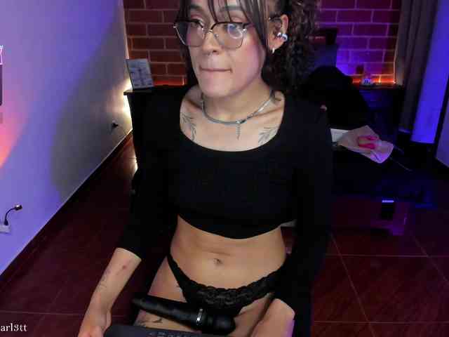 CurlyScarlett13 CurlyScarlett13