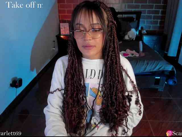 CurlyScarlett13
