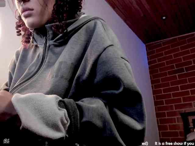 CurlyScarlett13