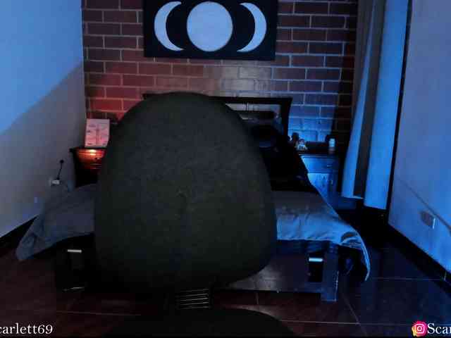 CurlyScarlett13 CurlyScarlett13