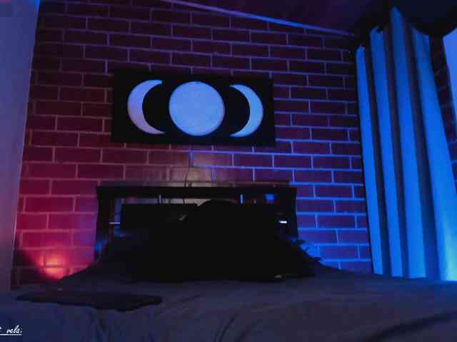 CurlyScarlett13 webcam