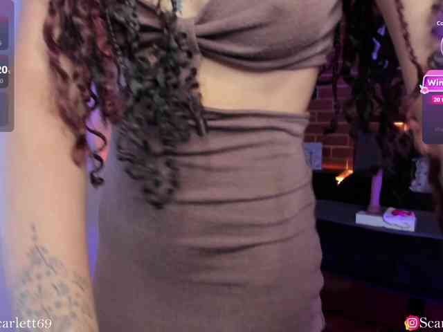 CurlyScarlett13 webcam