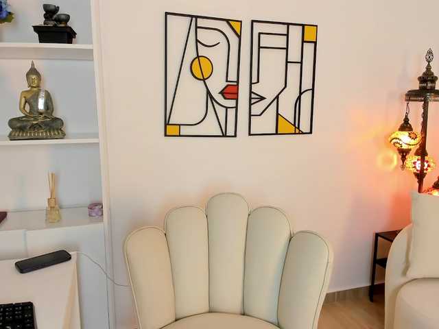 lilyboom1's BongaCams show and profile