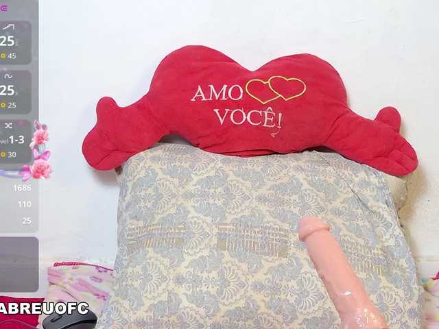 Geozinhaa's BongaCams show and profile