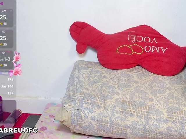 Geozinhaa's BongaCams show and profile