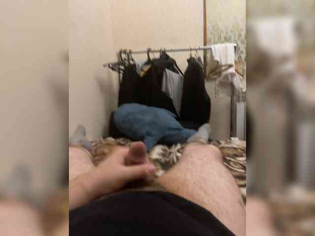 Ruslan1128 Live Webcam on BongaCams