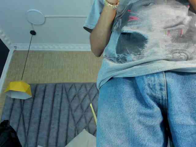 BossDominator Live Webcam on {site_name}