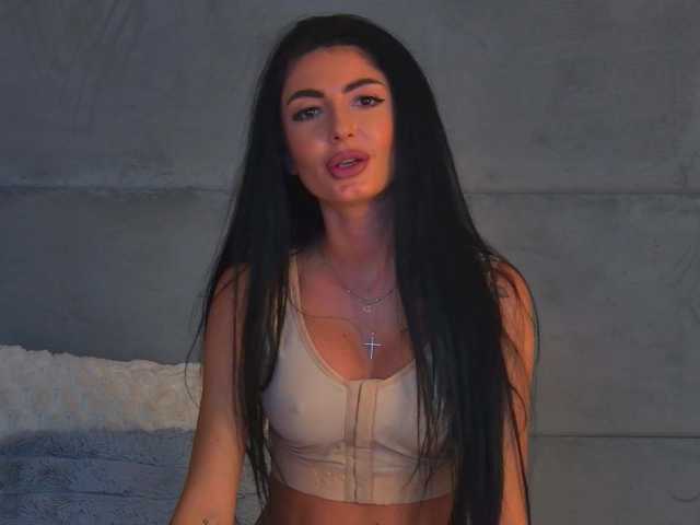 MadisonKroft's BongaCams show and profile