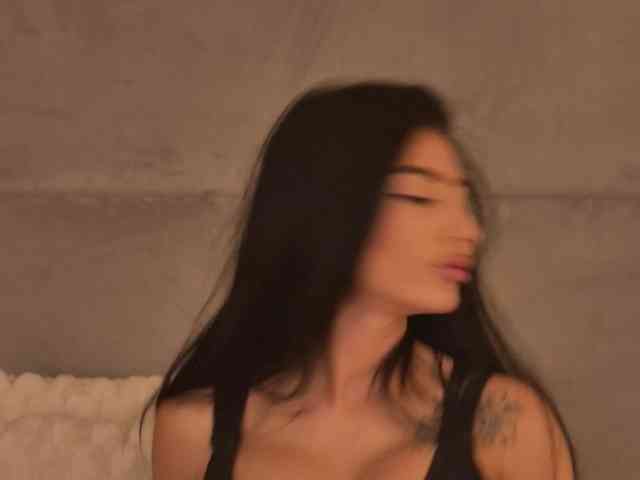 MadisonKroft Live Webcam on BongaCams