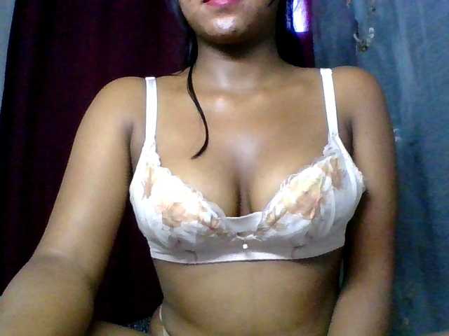 MariahRK's BongaCams show and profile