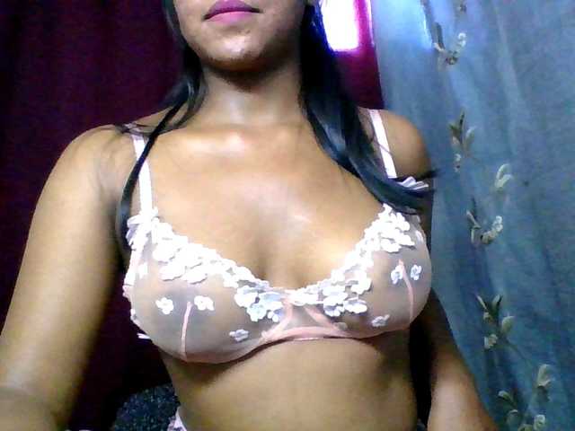 MariahRK live cam profile