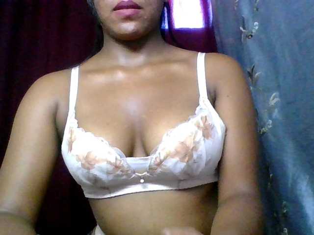 MariahRK's BongaCams show and profile