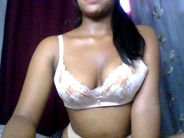 MariahRK's BongaCams show and profile