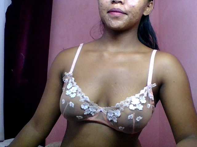 MariahRK's BongaCams show and profile