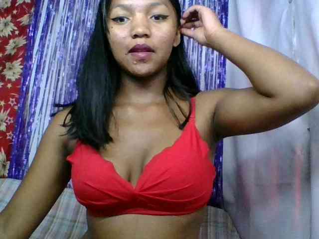 MariahRK webcam