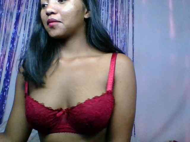 MariahRK webcam
