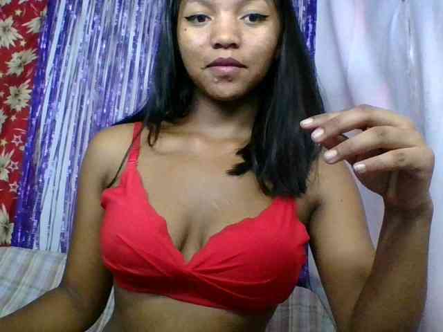 MariahRK webcam