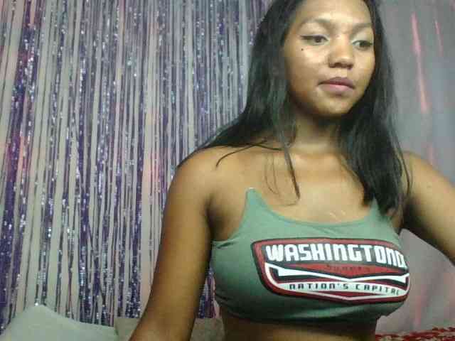 MariahRK webcam