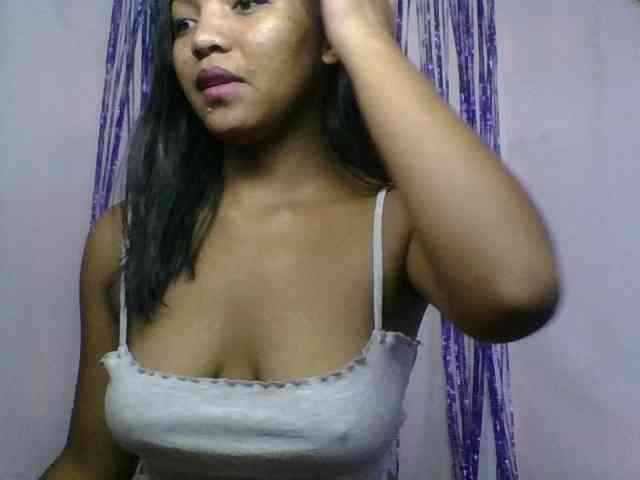 MariahRK webcam