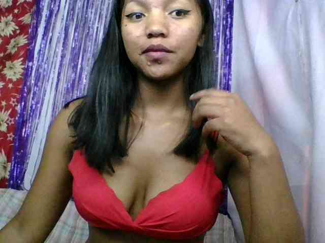 MariahRK webcam