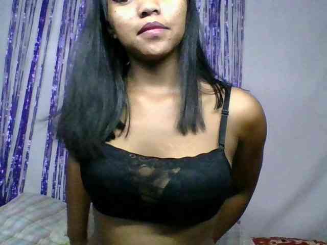 MariahRK webcam