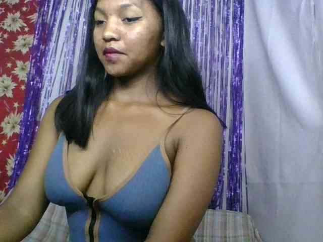 MariahRK webcam