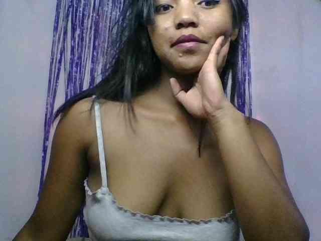 MariahRK webcam
