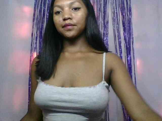 MariahRK webcam