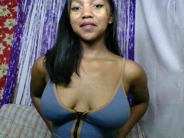 MariahRK webcam