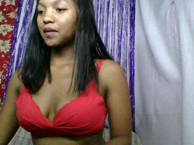MariahRK webcam