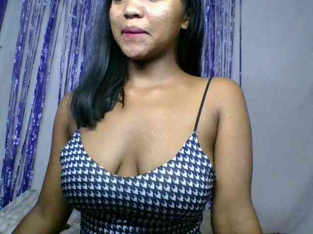 MariahRK webcam