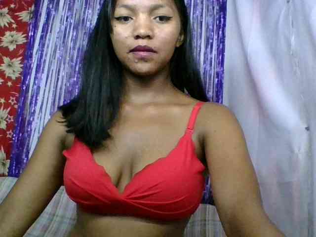 MariahRK webcam