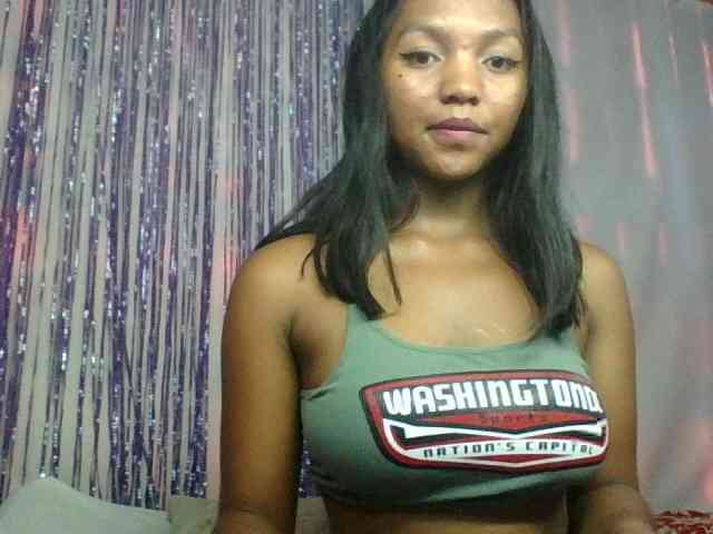 MariahRK webcam