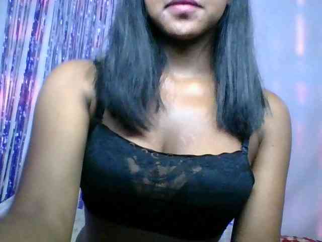 MariahRK webcam