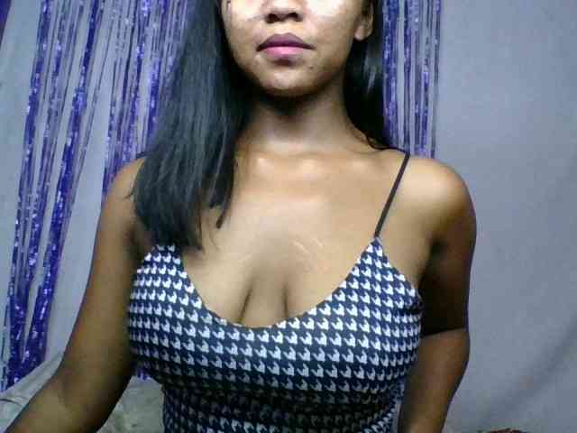 MariahRK webcam